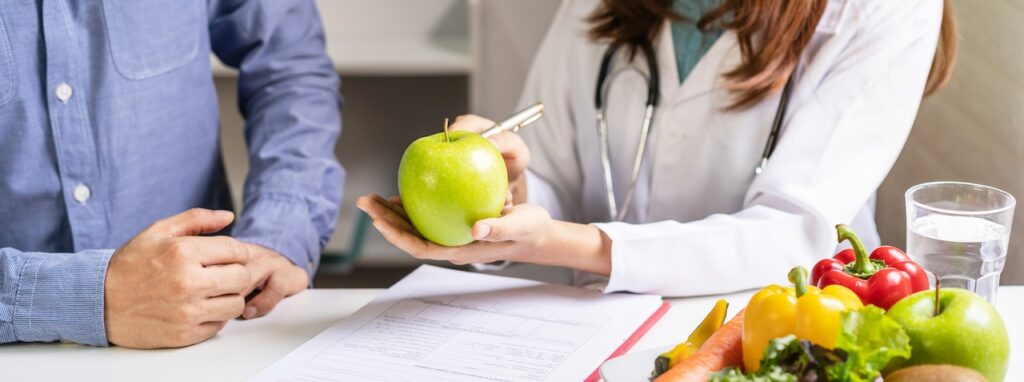 Doctor consulting patient on kidney-friendly diet